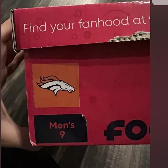 Denver Broncos NFL Men's Side Logo Slip-On Canvas Shoes, Size 9- New - Picture 10 of 10